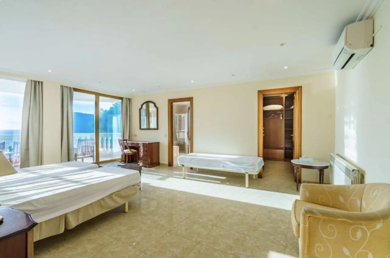 Villa Camp De Mar, Sea View